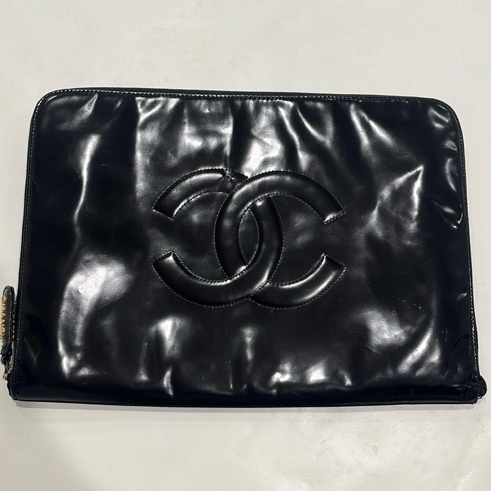 Chanel Laptop Zip Case Clutch Portfolio Black Patent Leather w Enamel CC Logo